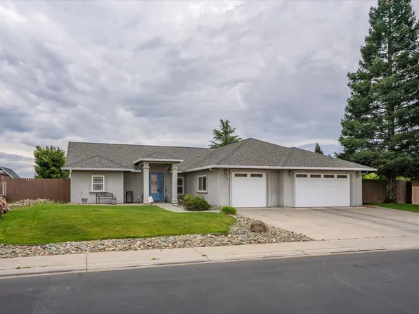 12890 Ivy Ln, Red Bluff, CA 96080