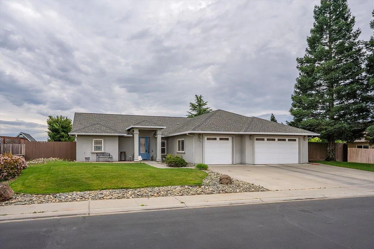 12890 Ivy Ln photo 1