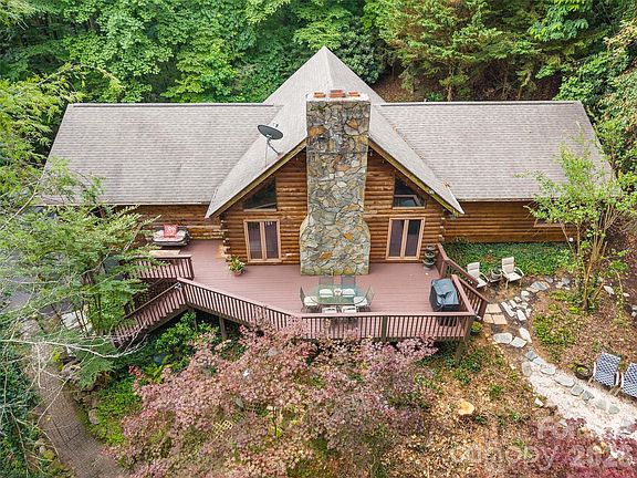 2nd image of 6 Ravenwood Ln