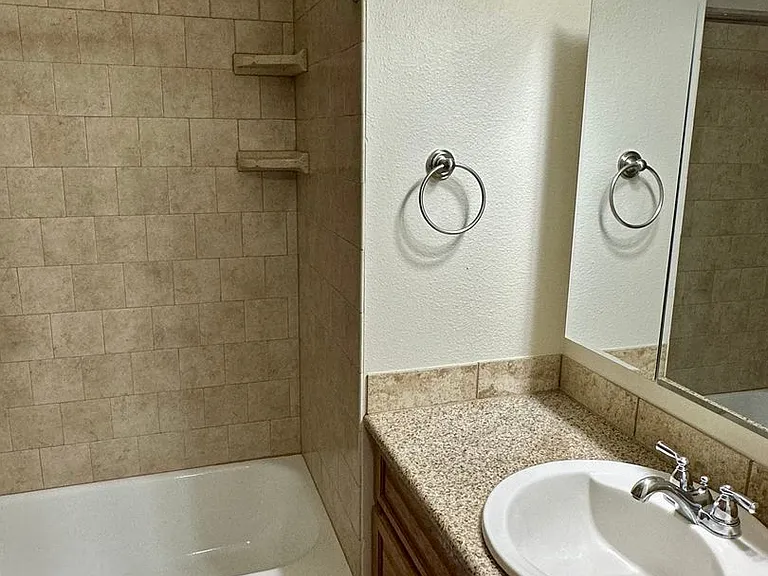 305 6th Townhomes Ave — Photo 19