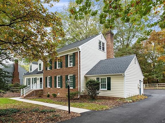 3rd image of 1706 Cloister Dr