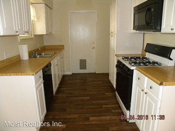 5th image of 34728 Cedar Ave