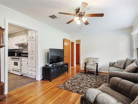 2nd image of 1519 21st St