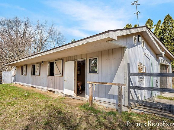 5th image of 5671 Chanterelle Ct NE