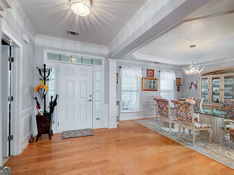 230 Begonia Ct — Photo 5