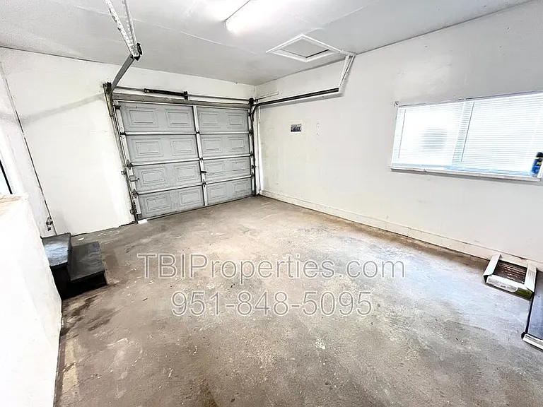 4667 N Mayfield Ave — Photo 14