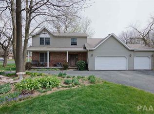 6808 N Ruff Ln, Peoria, IL 61614