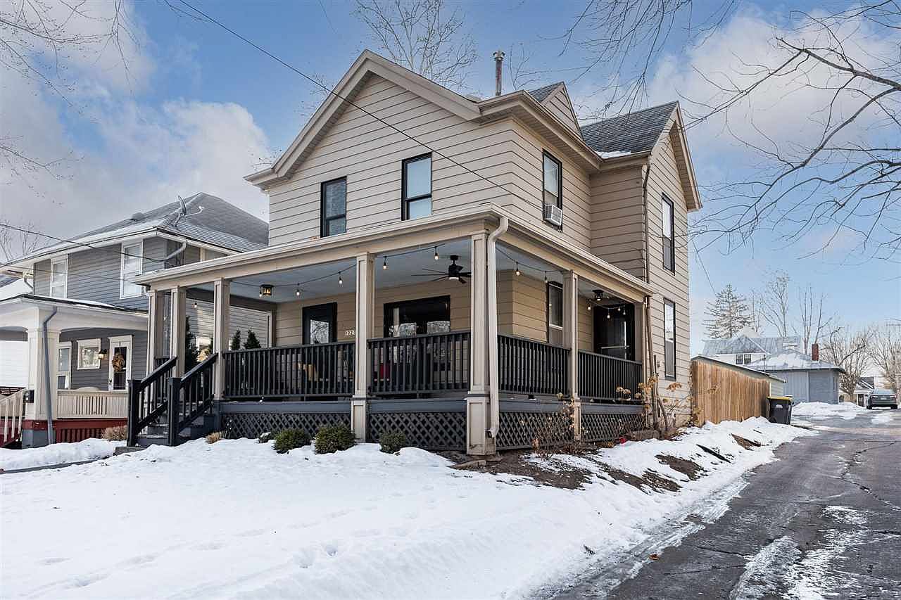1027 E College St, Iowa City, IA 52240 Zillow