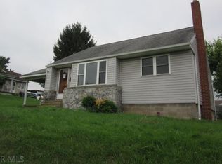 918 Chestnut St, Roaring Spring, PA 16673