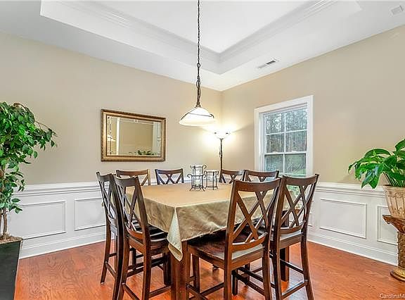 4th image of 8129 Goodall Ct