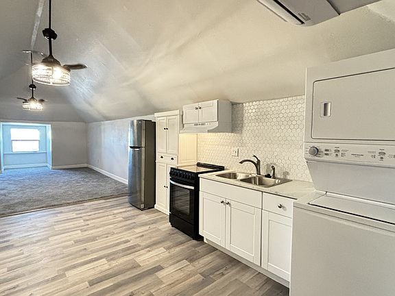 3rd image of 1509 E Yandell Dr #D-1