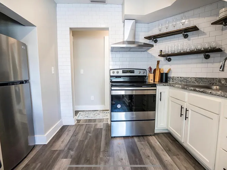 2203 Myra St #A — Photo 9