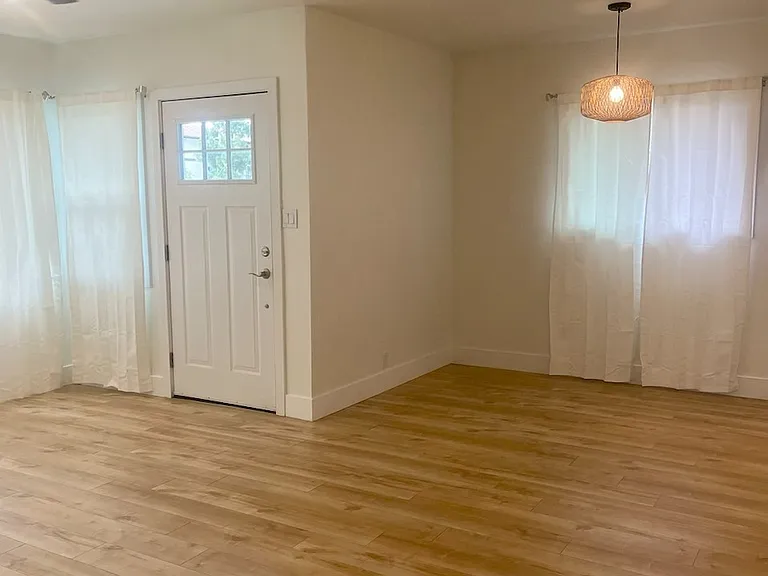 520 N Ventura Rd — Photo 9
