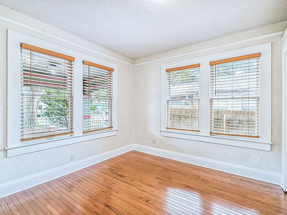 5th image of 1005 E Ellicott St