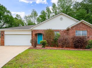 8 Farrah St, Ward, AR 72176