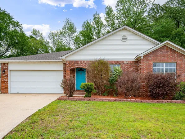 8 Farrah St, Ward, AR 72176