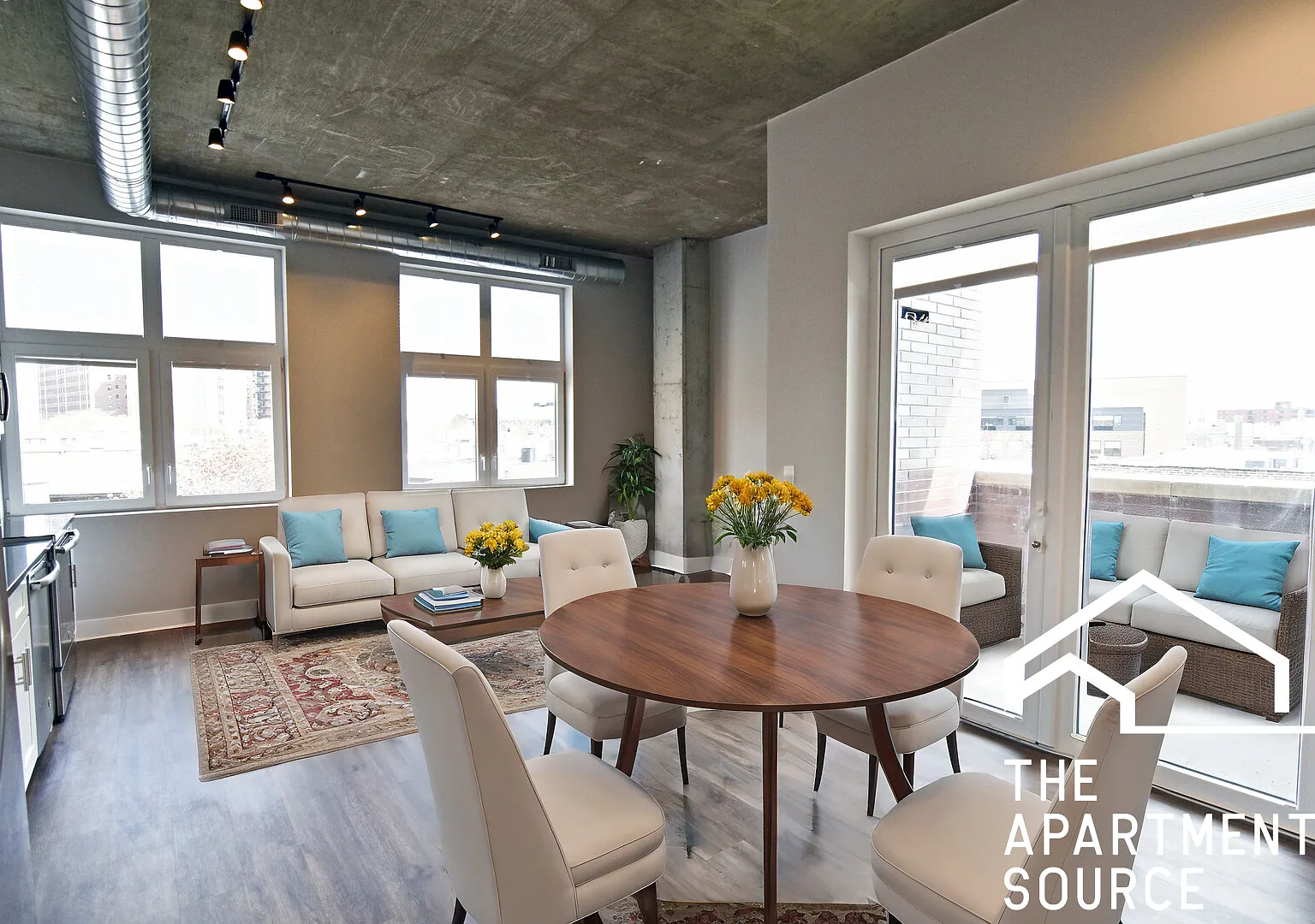 2 bed, 1000 sqft, $3,300 — Photo 1