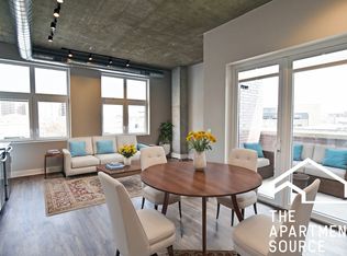 3853 N Broadway St #7, Chicago, IL 60613