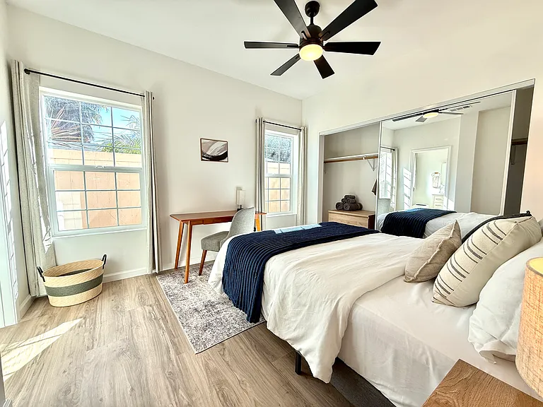 3229 S Sherbourne Dr — Photo 35