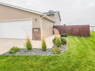 6259 35th St S, Fargo, ND 58104