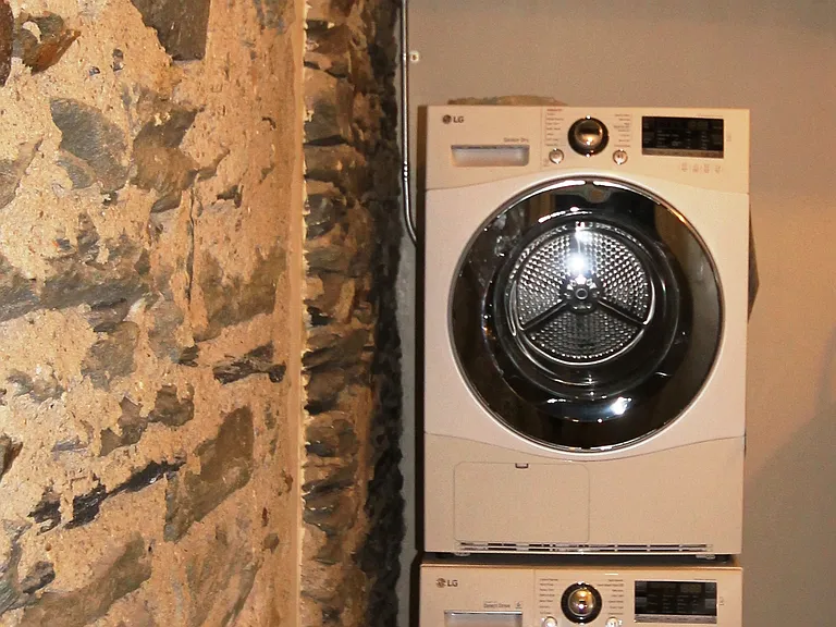 Pearl Street Lofts — Photo 21