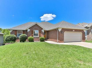 611 N Galileo Dr, Nixa, MO 65714