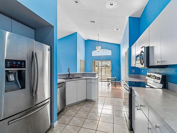 5th image of 10127 Barnett Loop