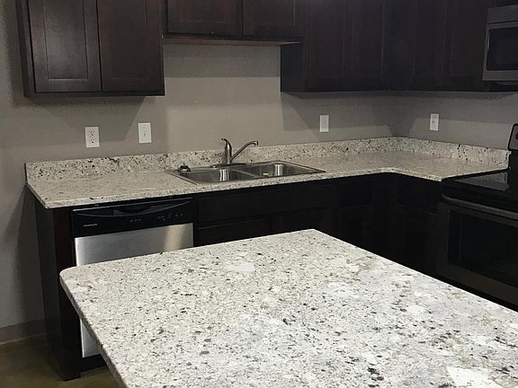 3rd image of 444 N 27th St