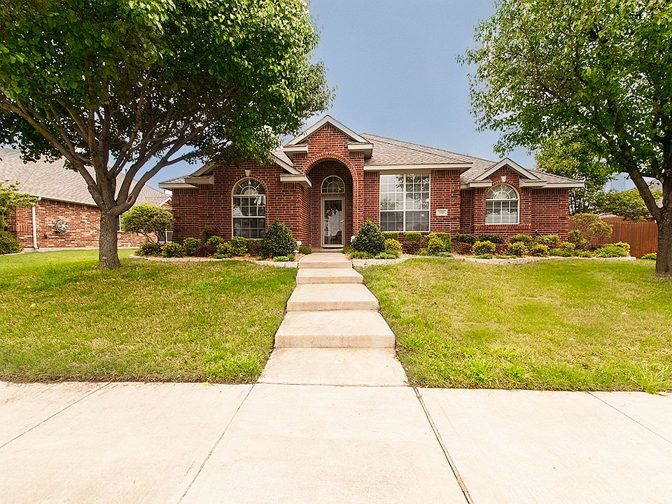1st image of 2421 Wagonwheel Dr