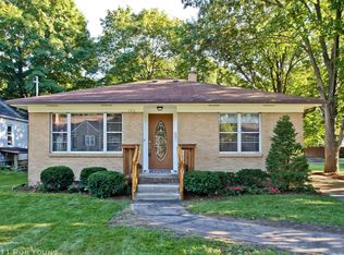 732 Rutledge St NE, Grand Rapids, MI 49525