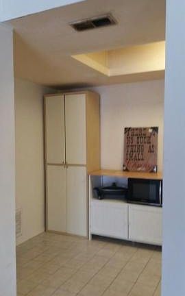 5th image of 17 Lombard Ct