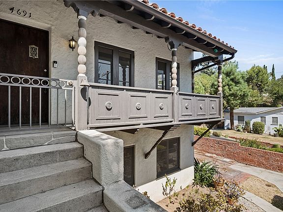 3rd image of 4691 College View Ave