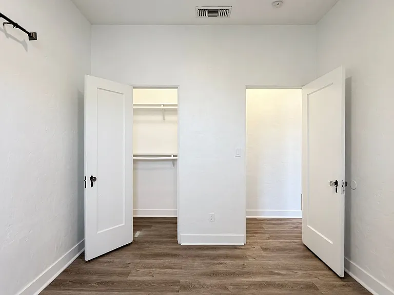 3325 E 2nd St — Photo 10