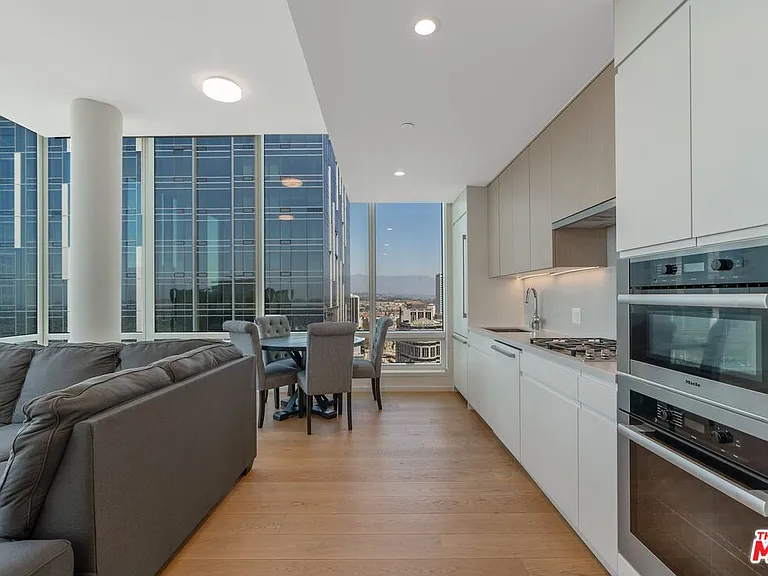 877 Francisco St #4202 — Photo 1