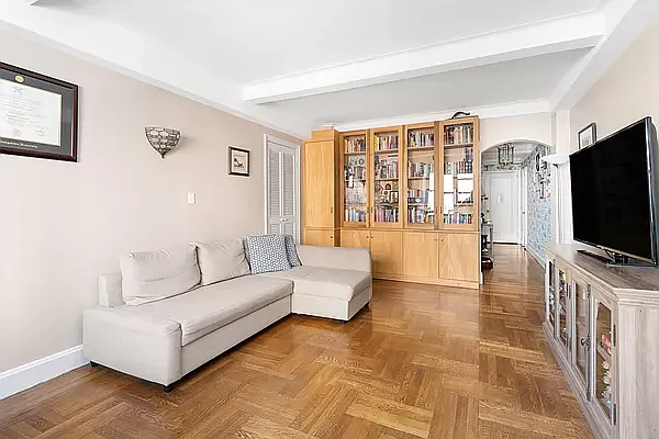 Rented by Compass | media 2