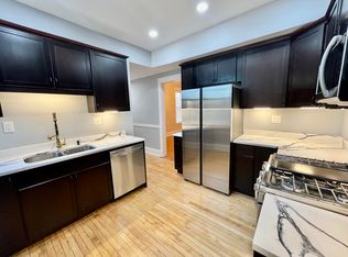 6227-29 N Magnolia Ave #2E, Chicago, IL 60660
