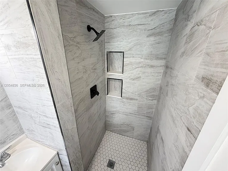 2041 Jackson St #4 — Photo 14