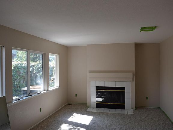 3rd image of 770 Glencreek Dr
