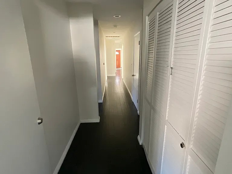 15233 Camarillo St — Photo 13