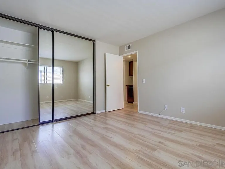 1453 Essex St #5 — Photo 18