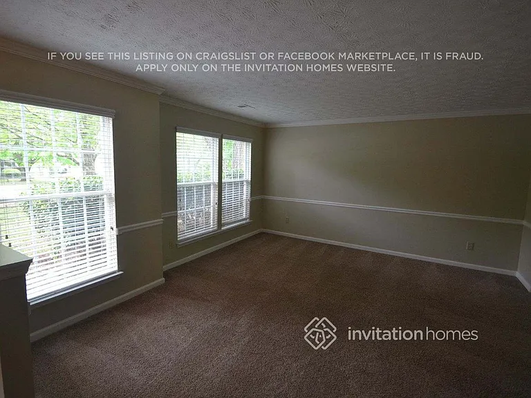495 Meadowfield Ct — Photo 3