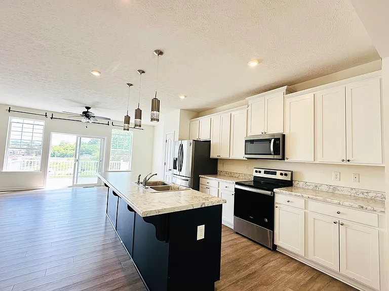 207 Falling Leaf Ln #207 — Photo 5