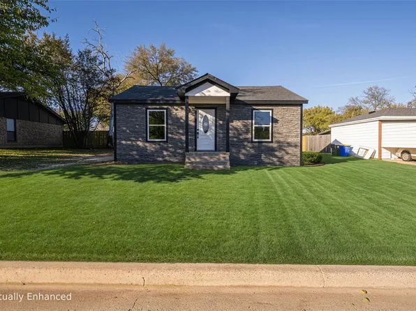 9200 Farmer Rd, White Settlement, TX 76108