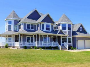 2301 Marti Dr, Milford, IA 51351