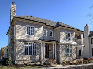 9323 Cedar Reserve Dr, Prairie Village, KS 66207