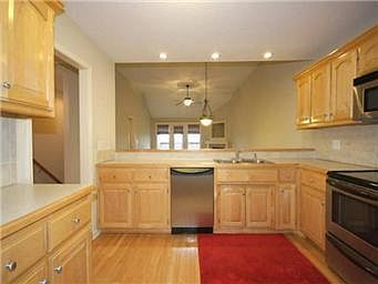 2nd image of 423 Marina Ct