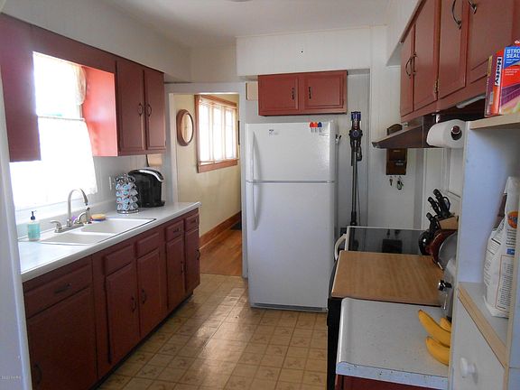 2nd image of 1177 Hoyt St SE