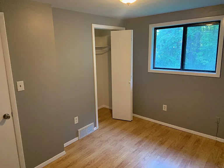226 Vine Ln — Photo 8