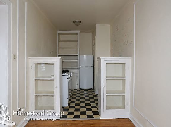 3rd image of 1211 W Elmdale Avenue # 3d Fl 3rd