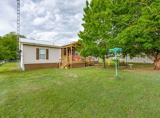 3517 Sandusky Rd, Whitesboro, TX 76273